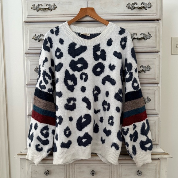 Vici White Leopard Sweater - Picture 1 of 4